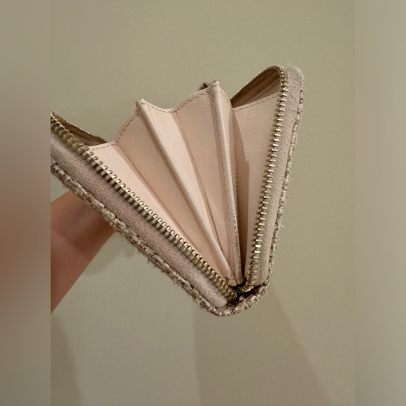 Chanel Tweed Deauville zip around wallet - Picture 11 of 12